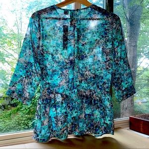 Sheer Floral 3/4 Sleeved Peplum Open Back Blouse
